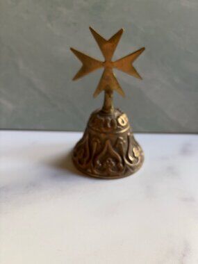 Vintage Brass Bell by Malta Decor Dinnertime
